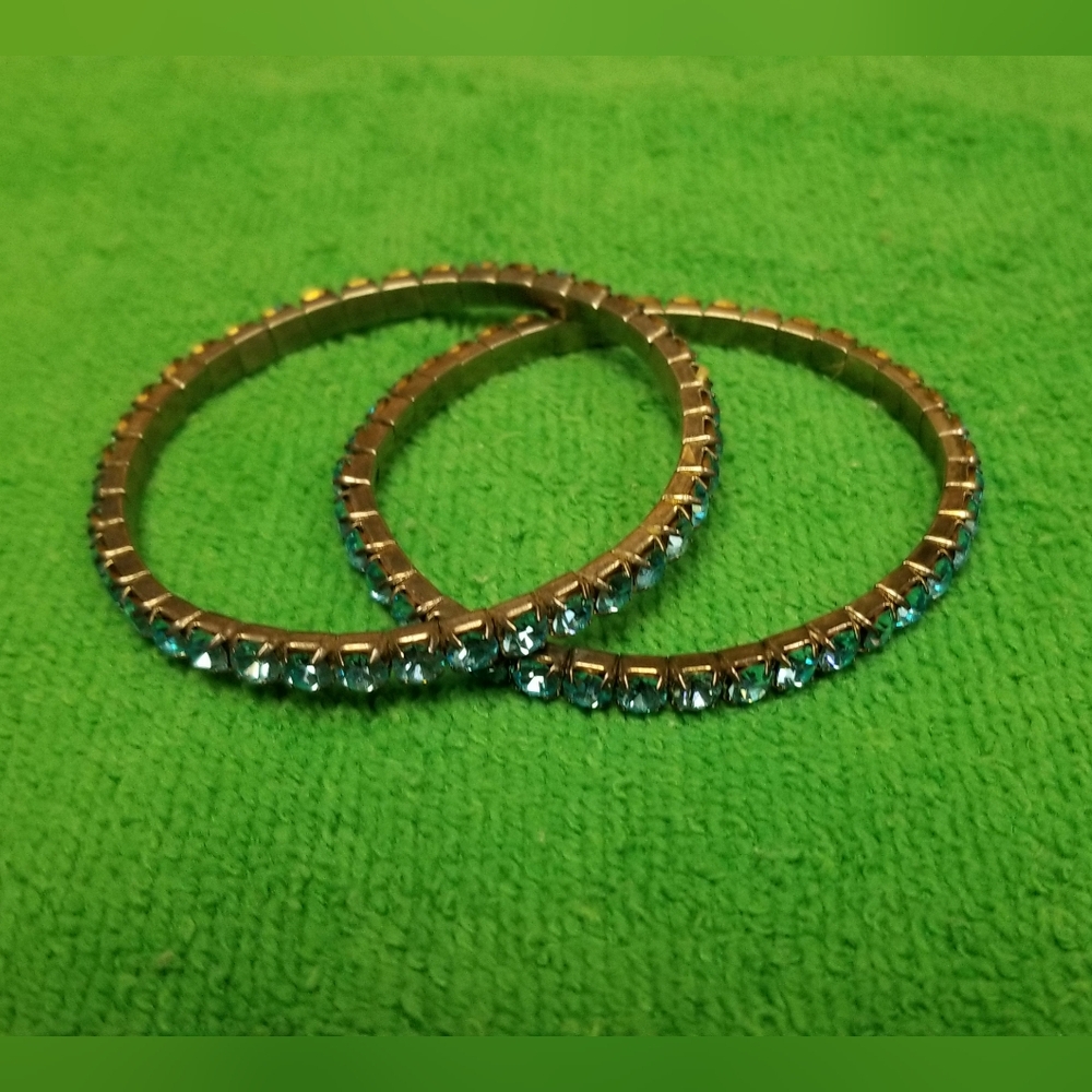 🍁🌺💎Unbranded two stretch band rhinestone bracelets + one extra minor damage